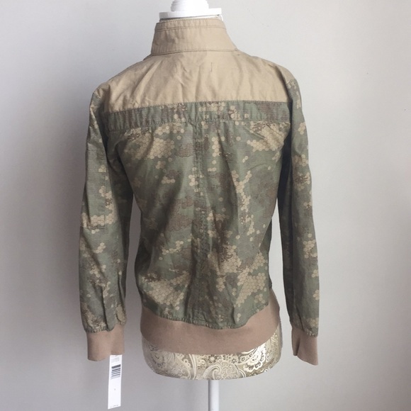 DKNY jacket size Small NWT - Picture 3 of 8